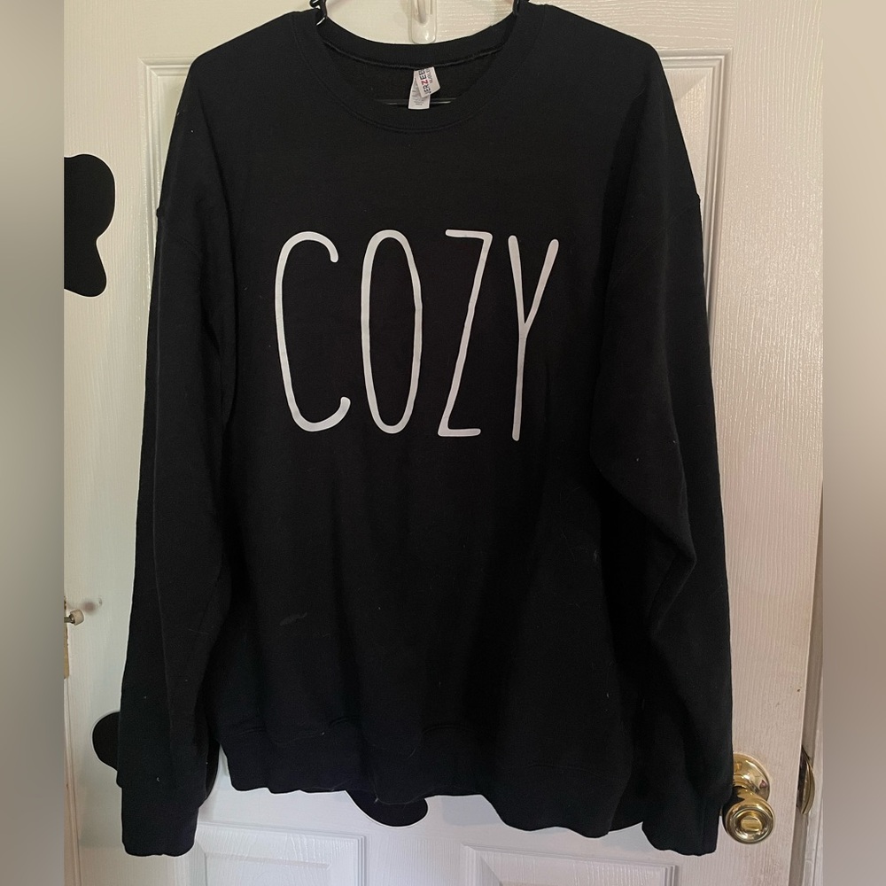 Sweatshirt